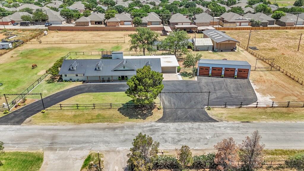 4513 Robin Lane