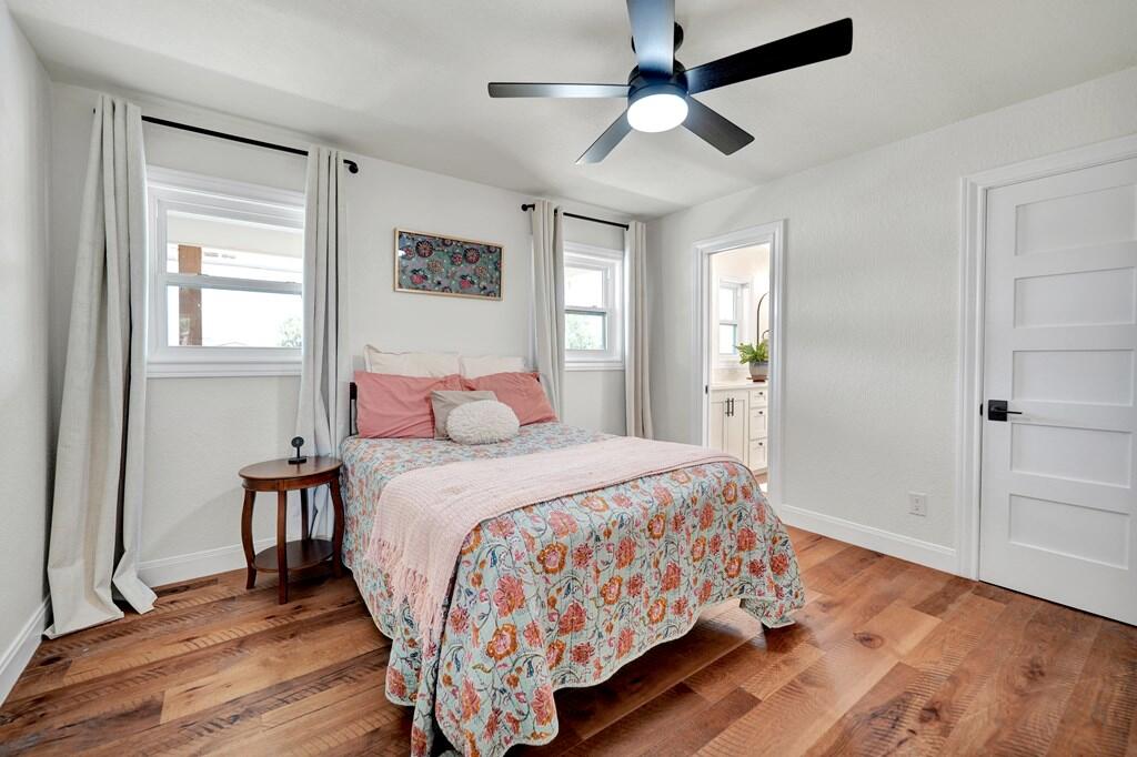 4513 Robin Lane