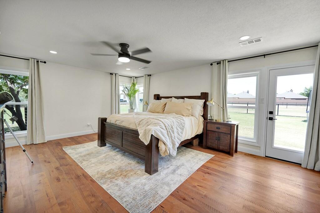 4513 Robin Lane