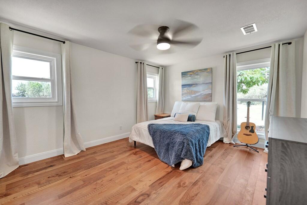 4513 Robin Lane