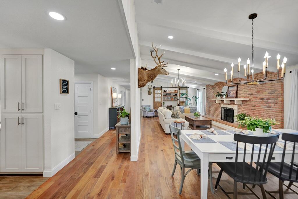 4513 Robin Lane