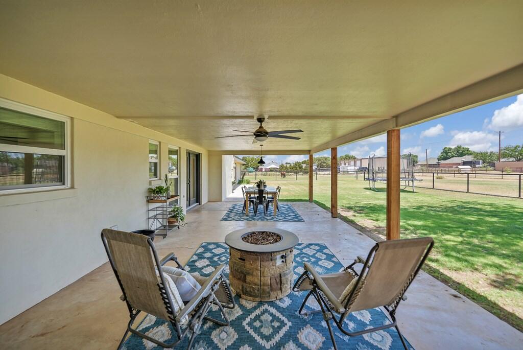 4513 Robin Lane