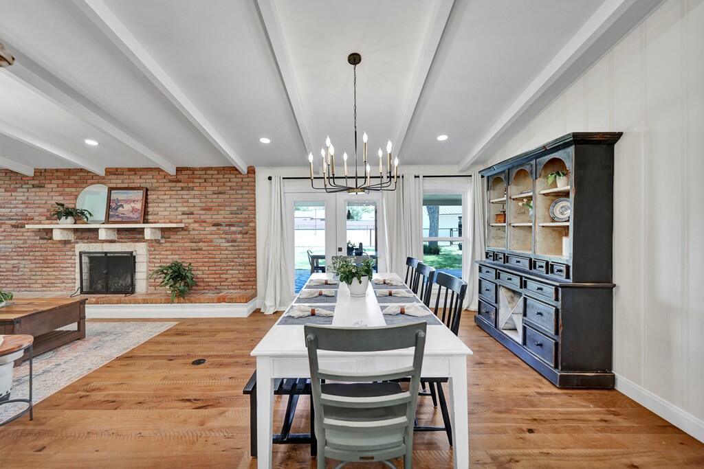 4513 Robin Lane