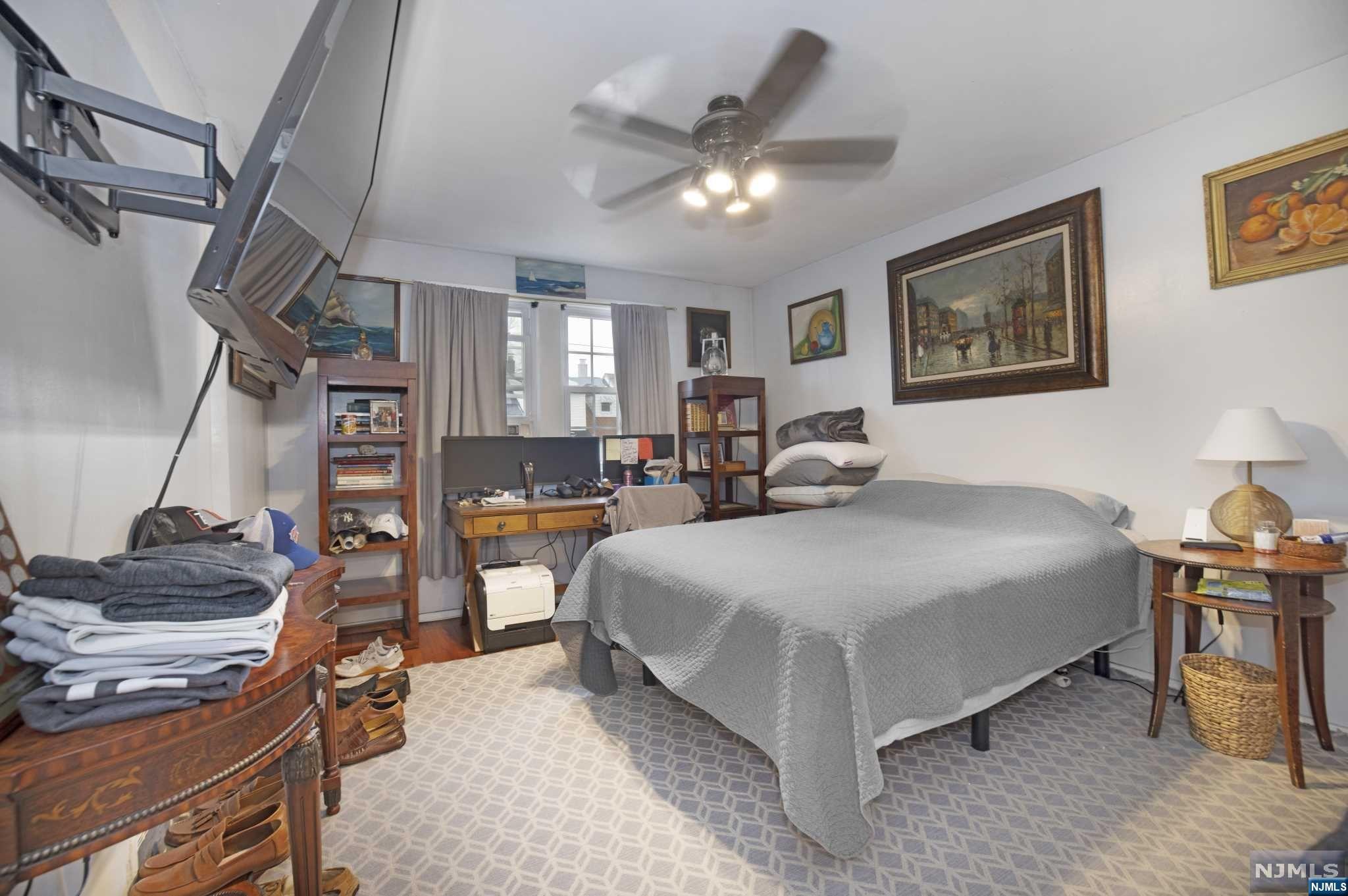 22 Parkside Lane