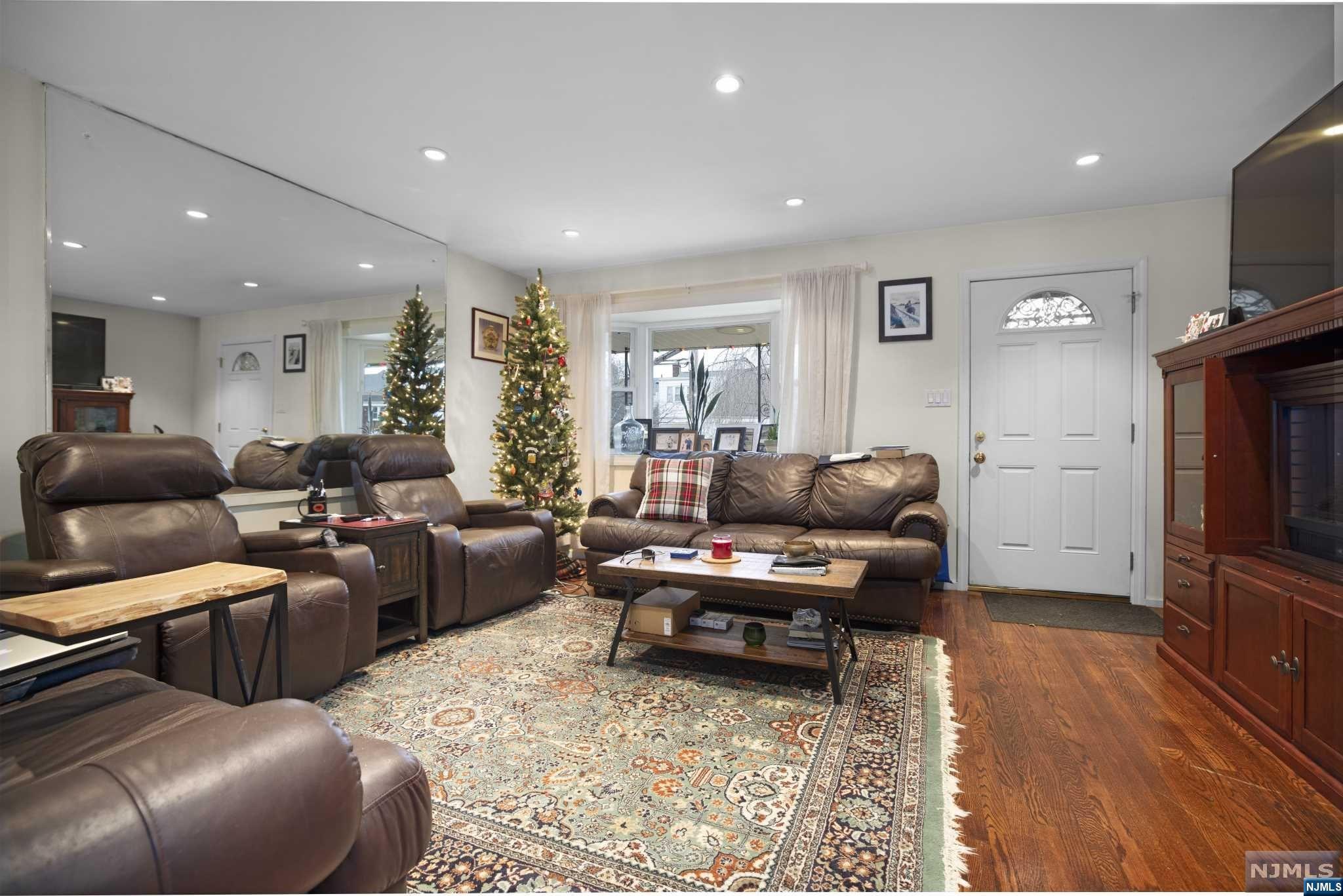 22 Parkside Lane