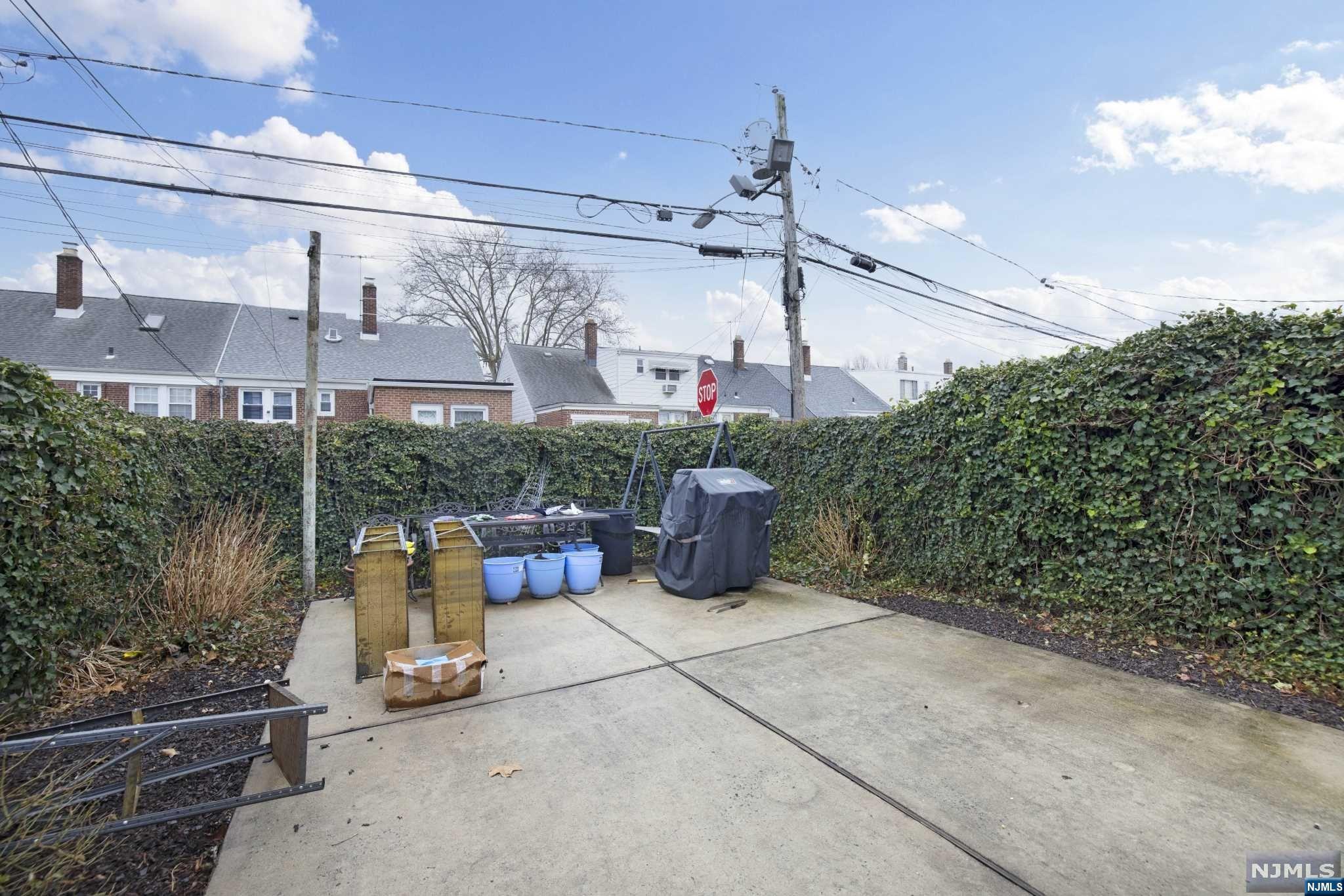 22 Parkside Lane