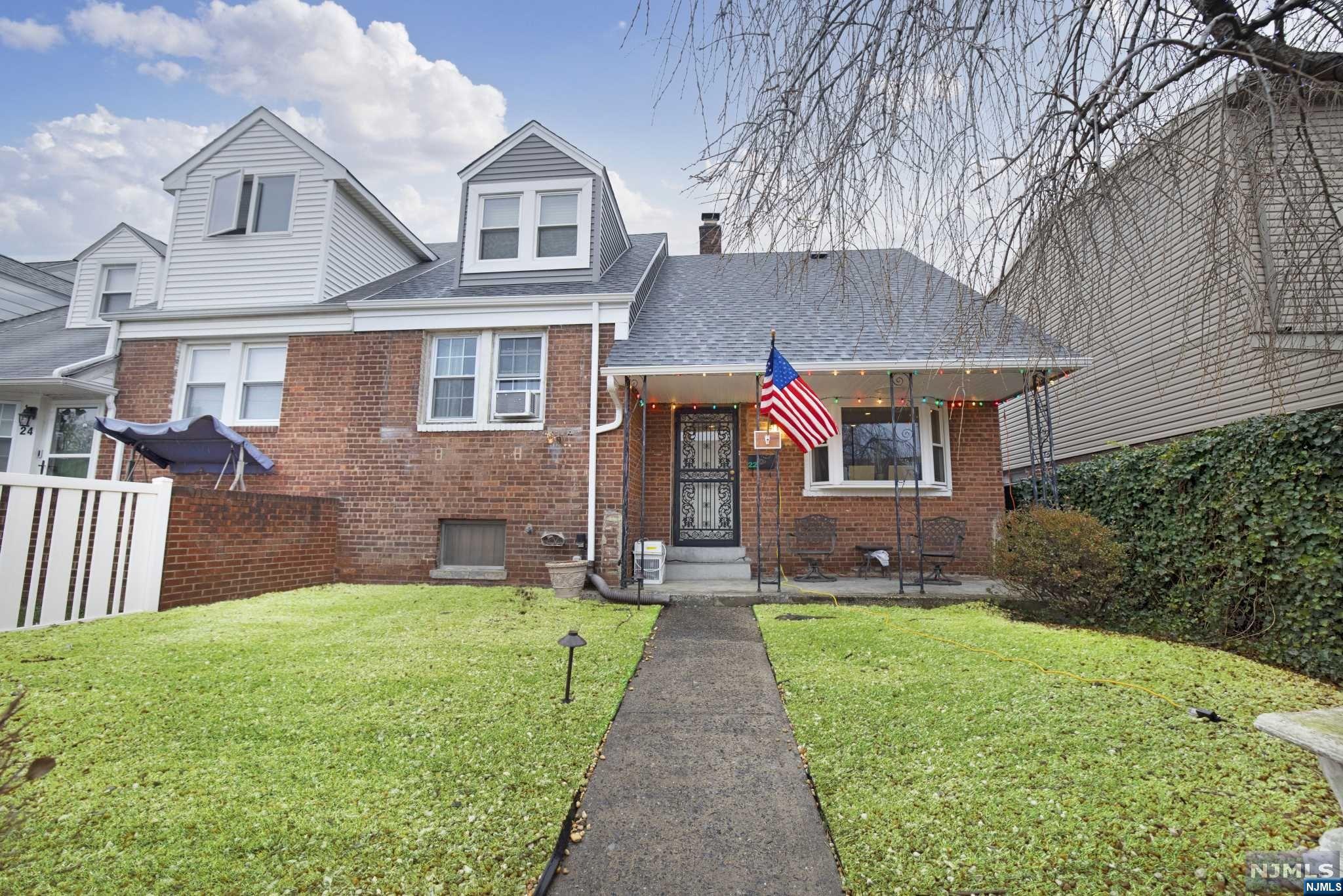 22 Parkside Lane