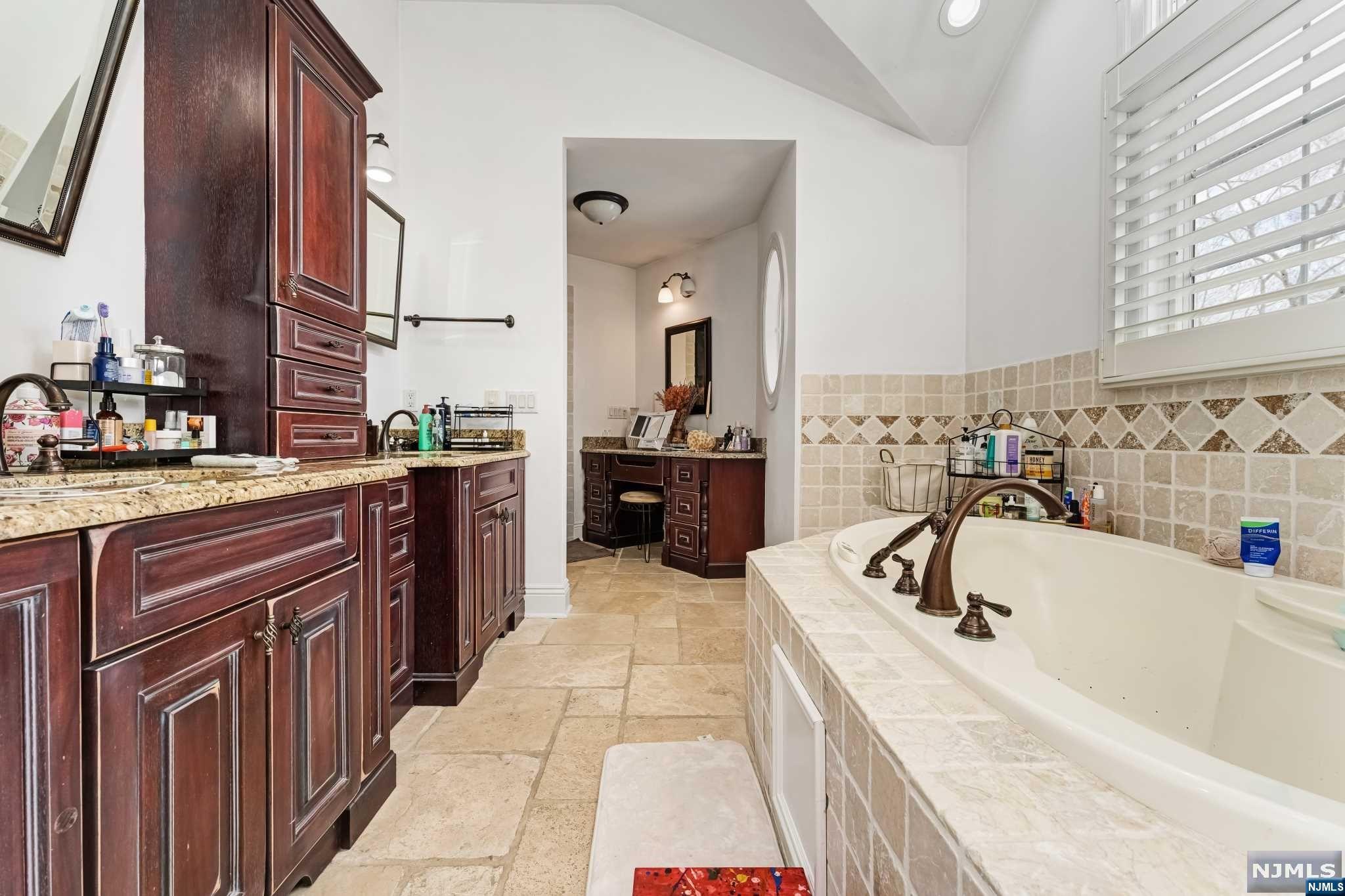 59 Tam O Shanter Drive