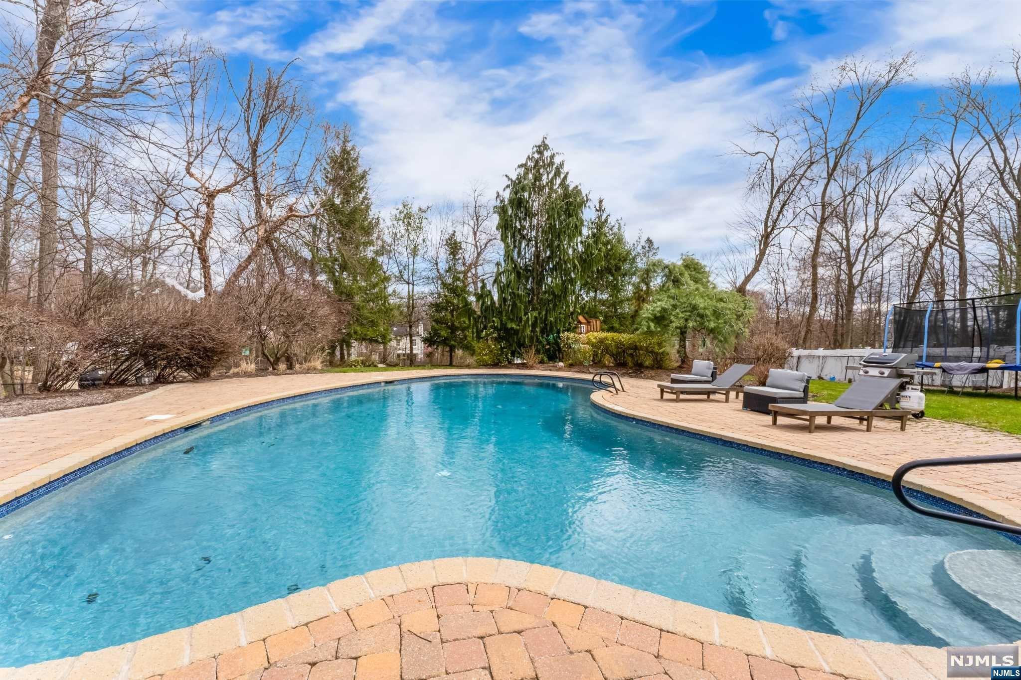 59 Tam O Shanter Drive