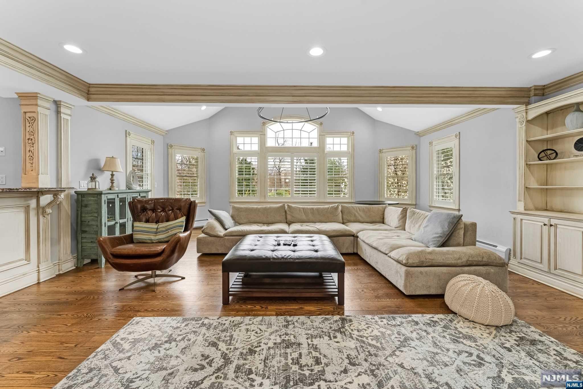 59 Tam O Shanter Drive