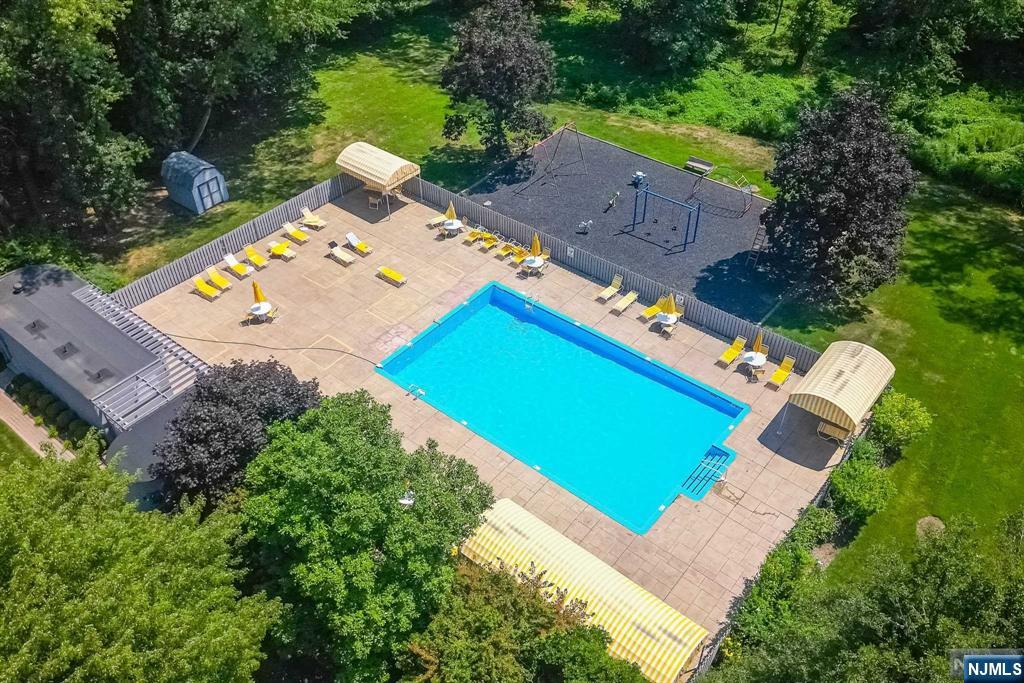 159 Pond Drive 13D