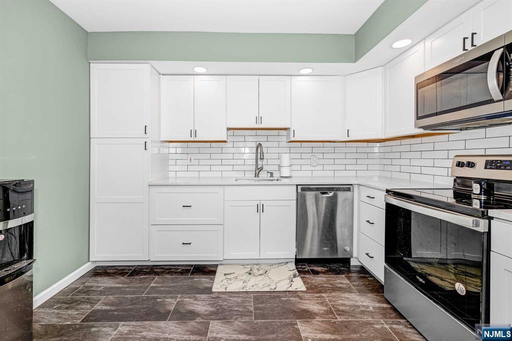 159 Pond Drive 13D