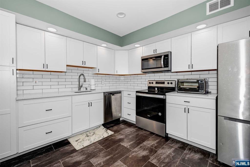 159 Pond Drive 13D