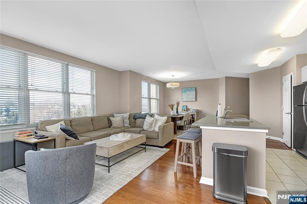 55 Melrose Terrace 306