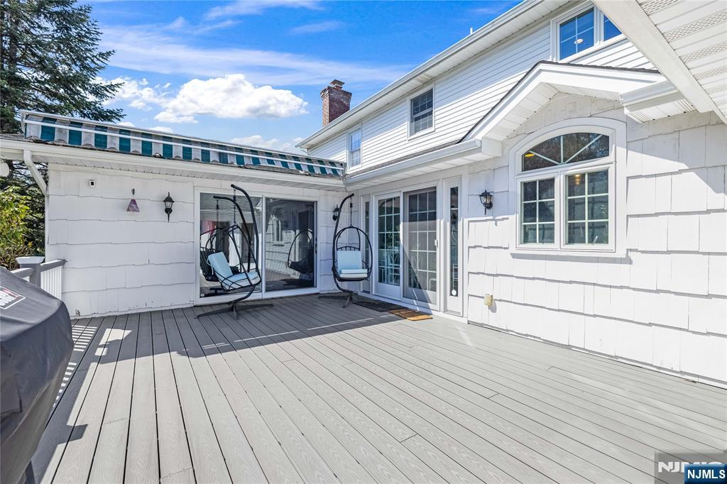 329 Dunham Place