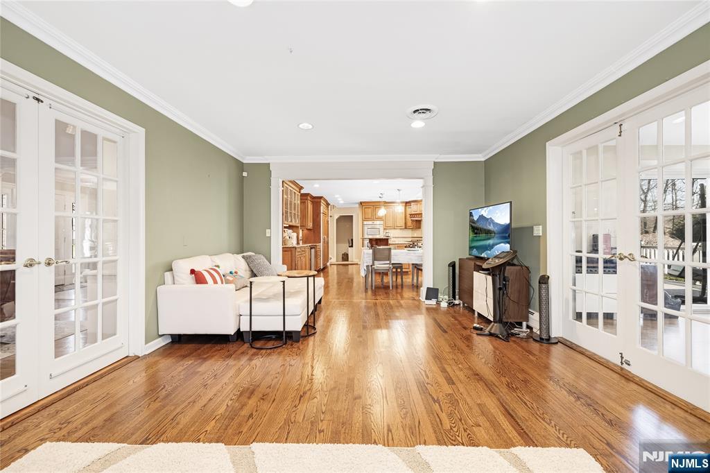 329 Dunham Place