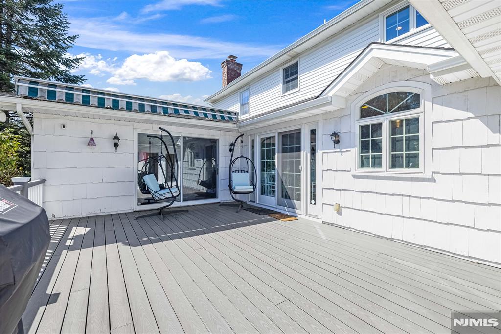 329 Dunham Place
