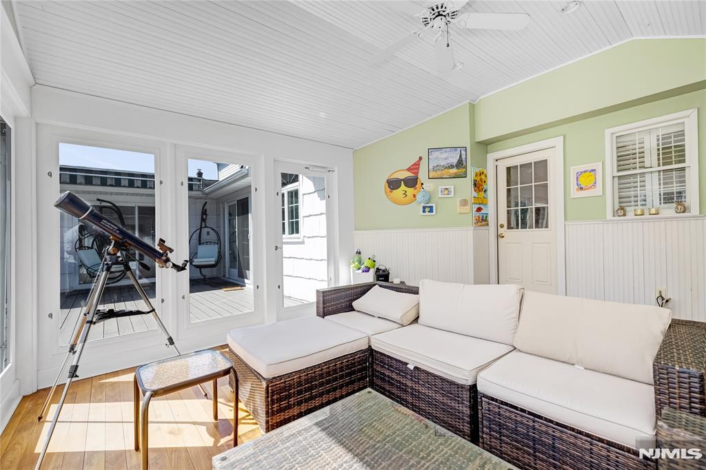 329 Dunham Place