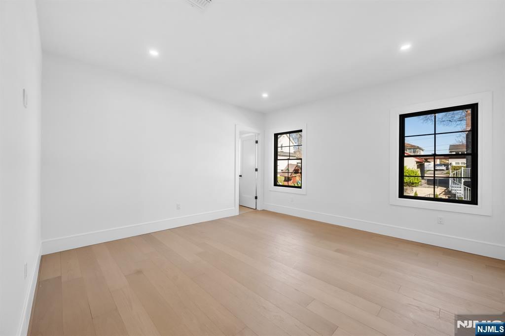 532 Burlington Street