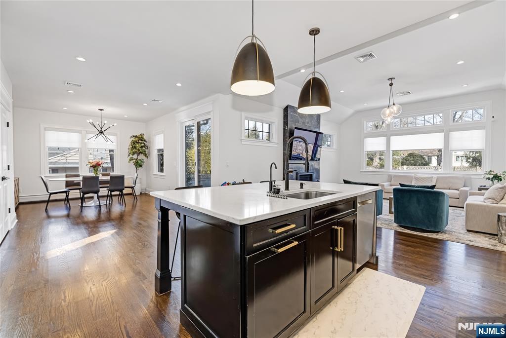 130 Starr Place