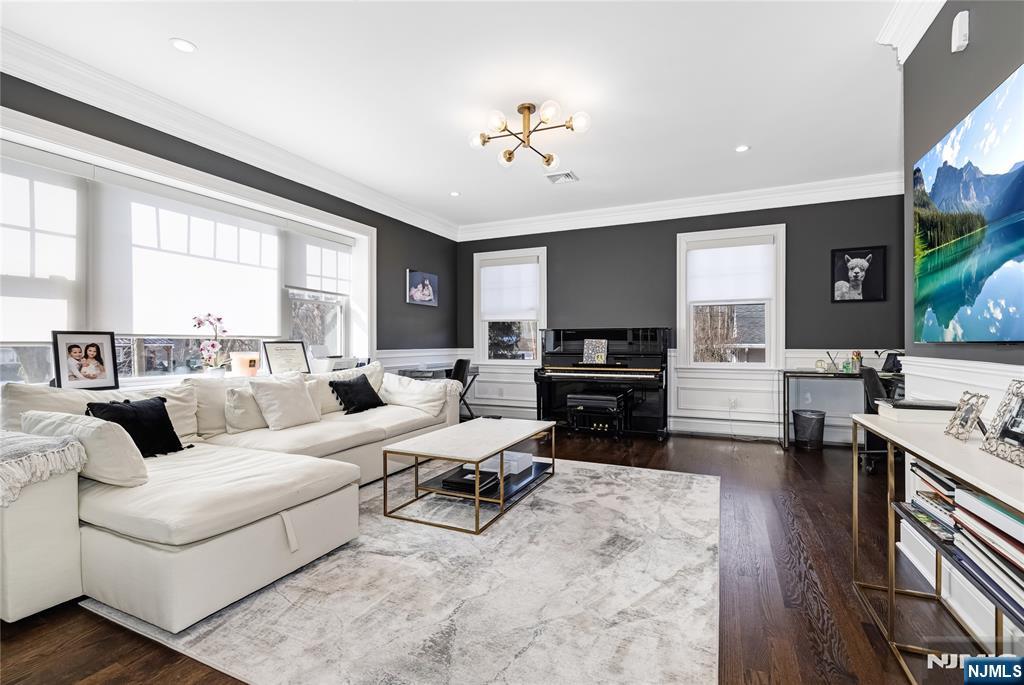130 Starr Place