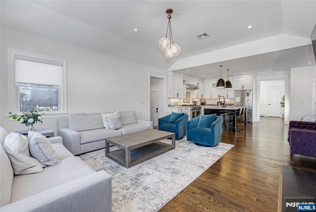 130 Starr Place