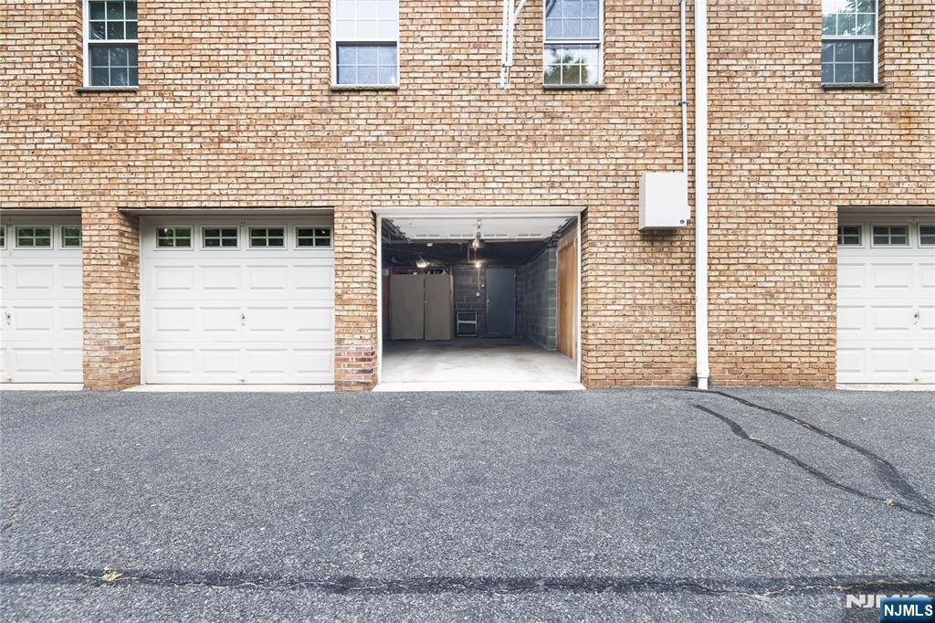 590 Center Street 1