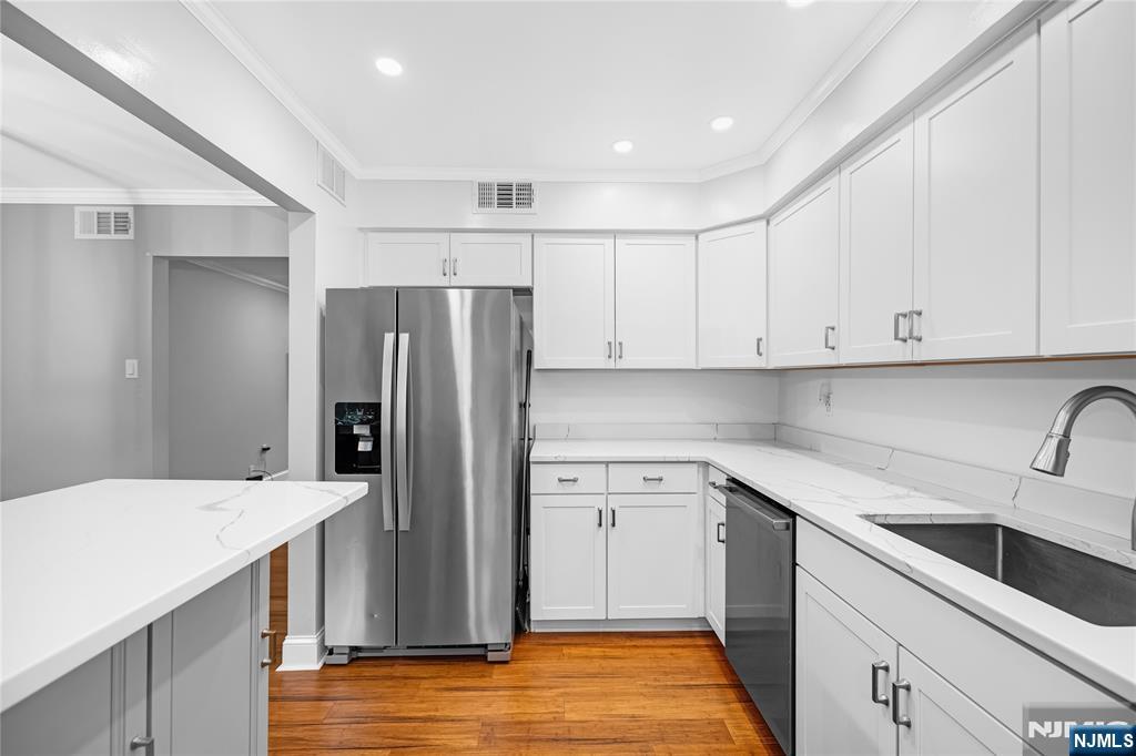 590 Center Street 1