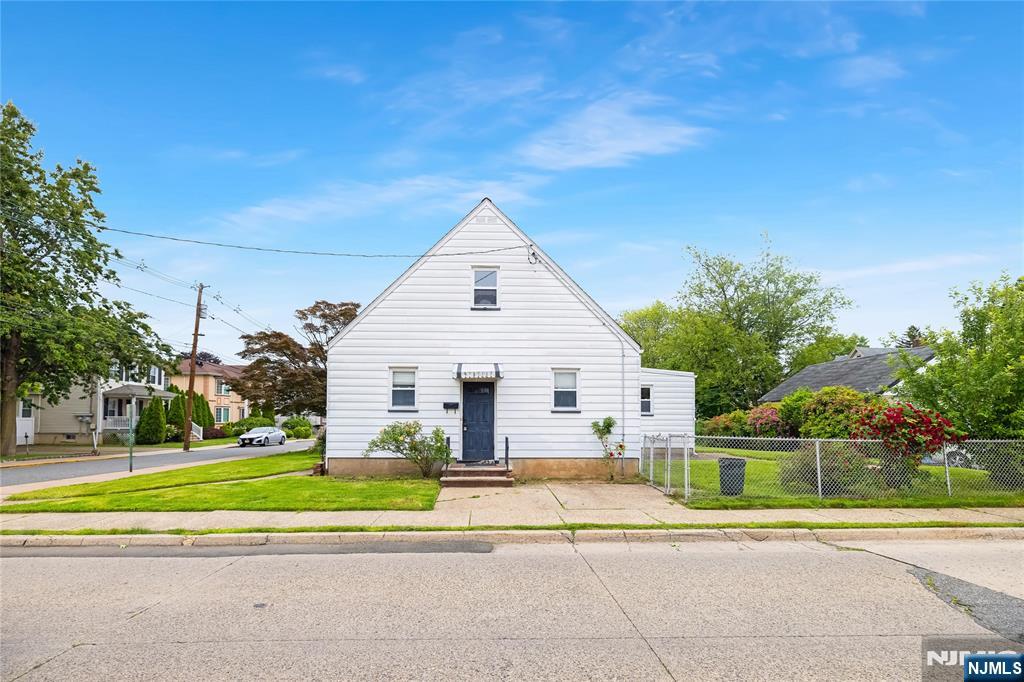 41 Hazelton Street