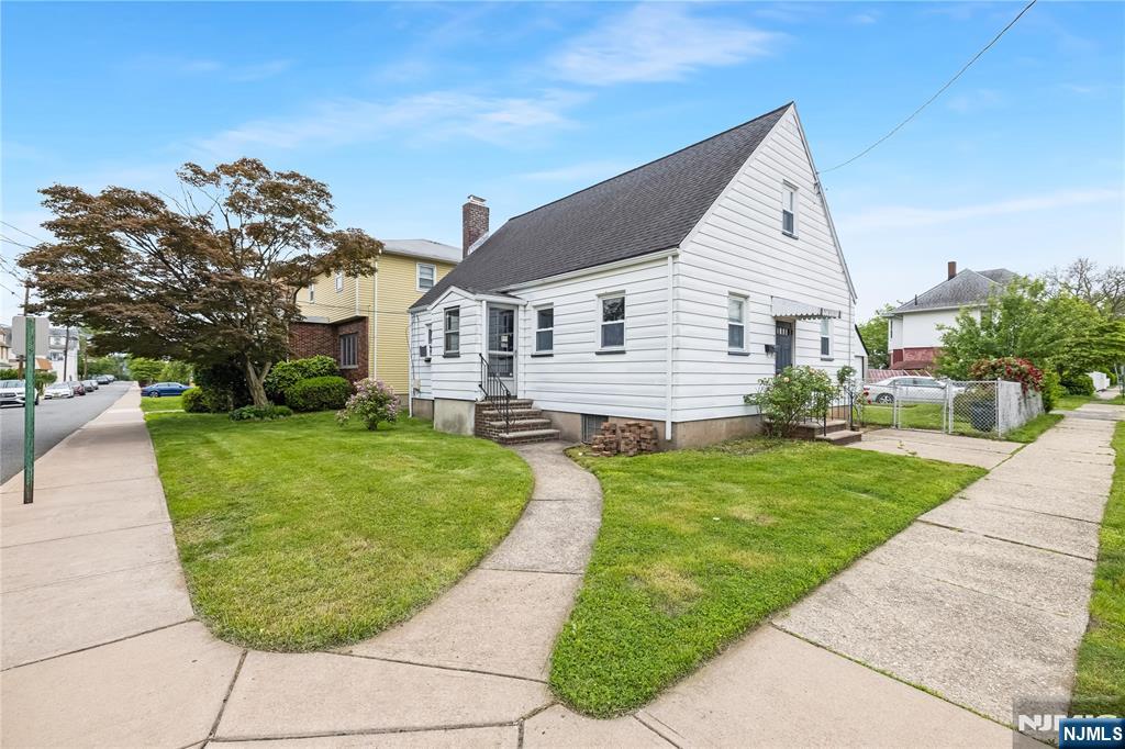 41 Hazelton Street