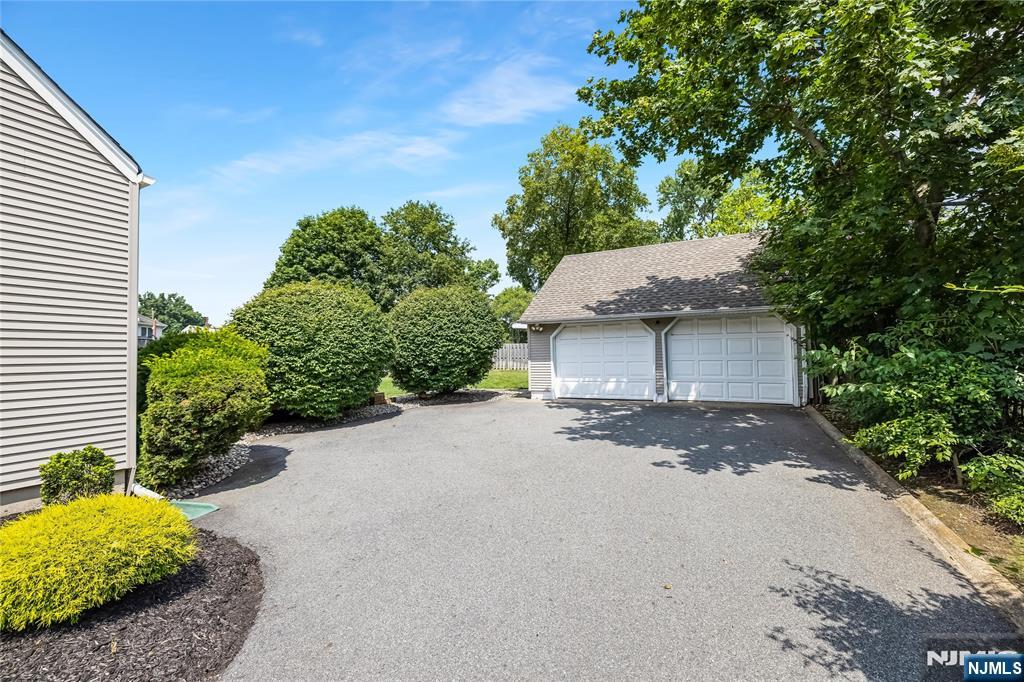 41 Oakley Way