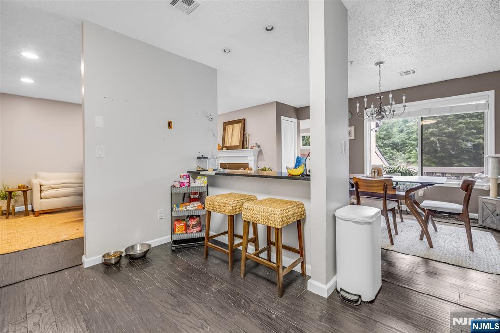 8 Larkin Circle