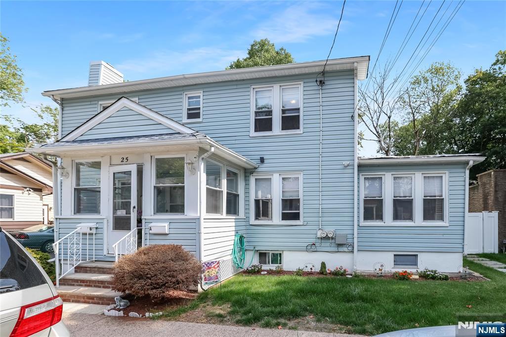 25 Smith Avenue B