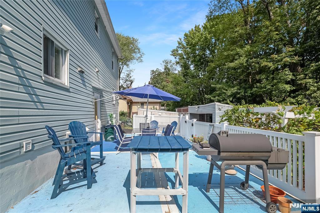 25 Smith Avenue B