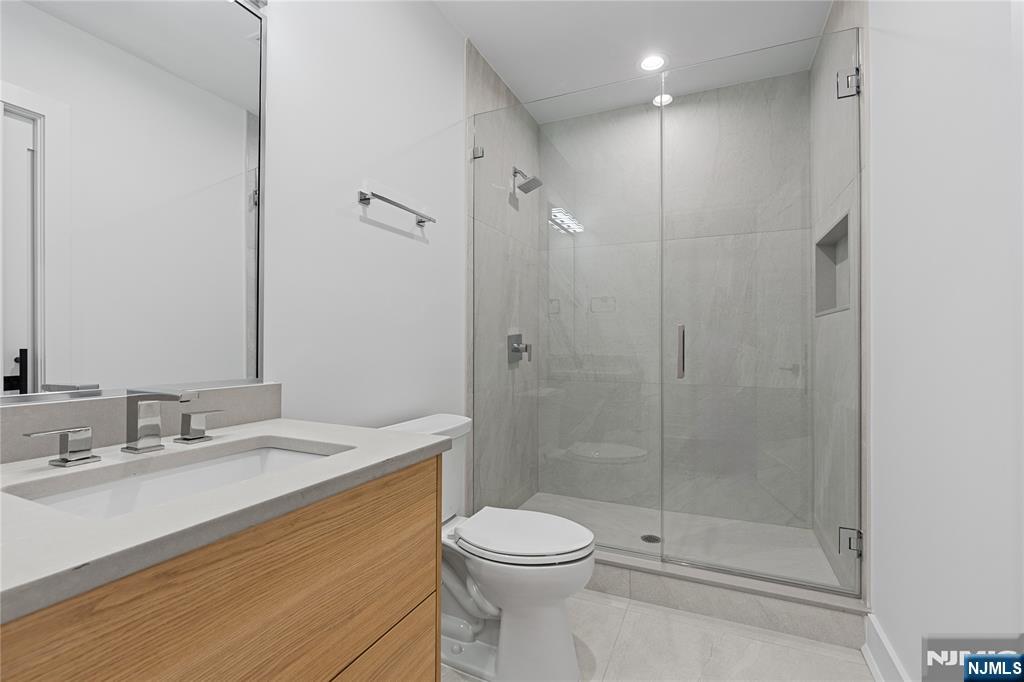327 Harristown Road