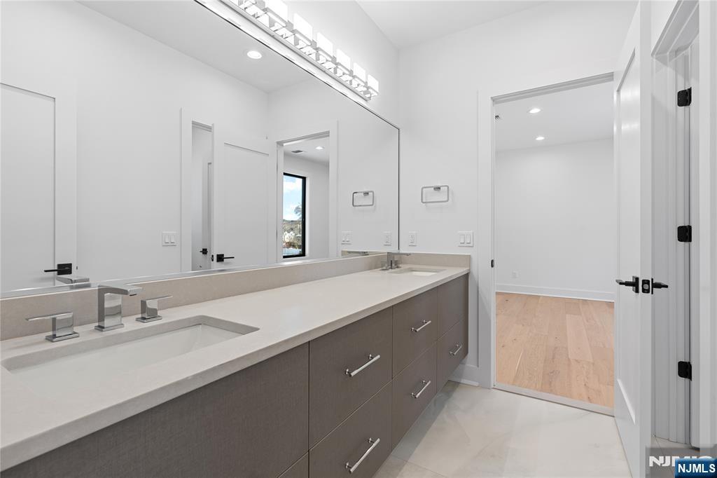 327 Harristown Road