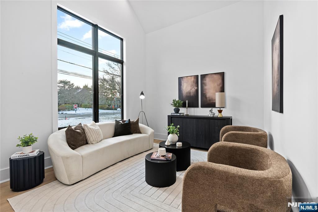327 Harristown Road