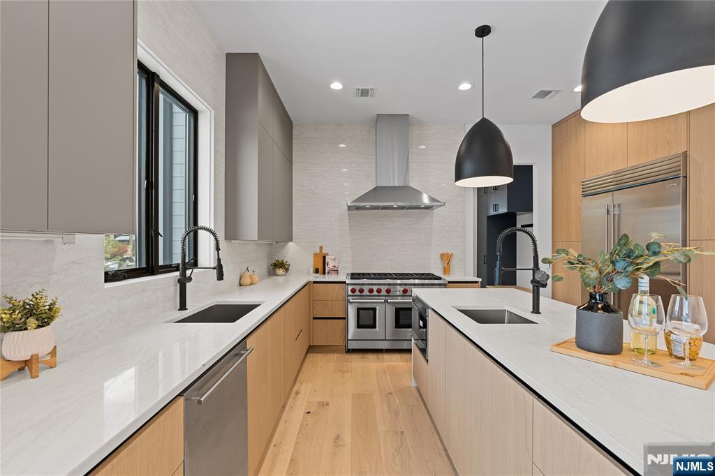 327 Harristown Road