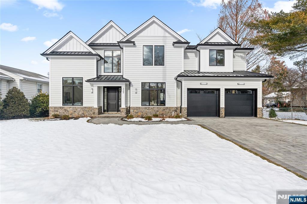 327 Harristown Road