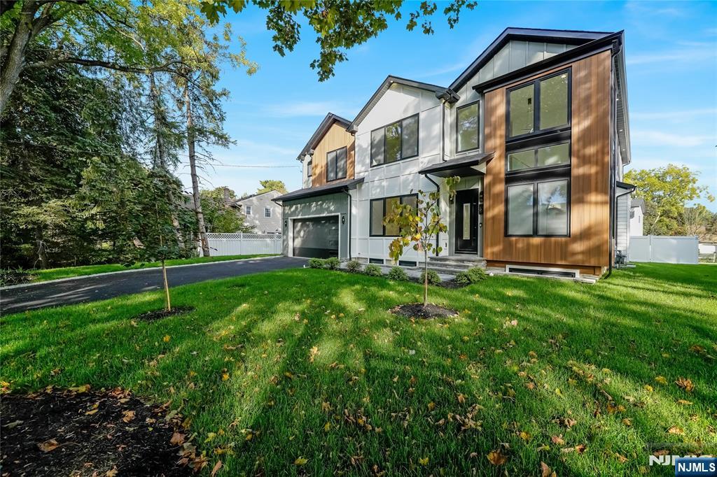 33 Oliver Road