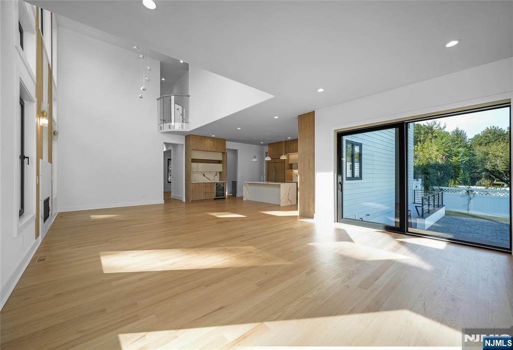 33 Oliver Road