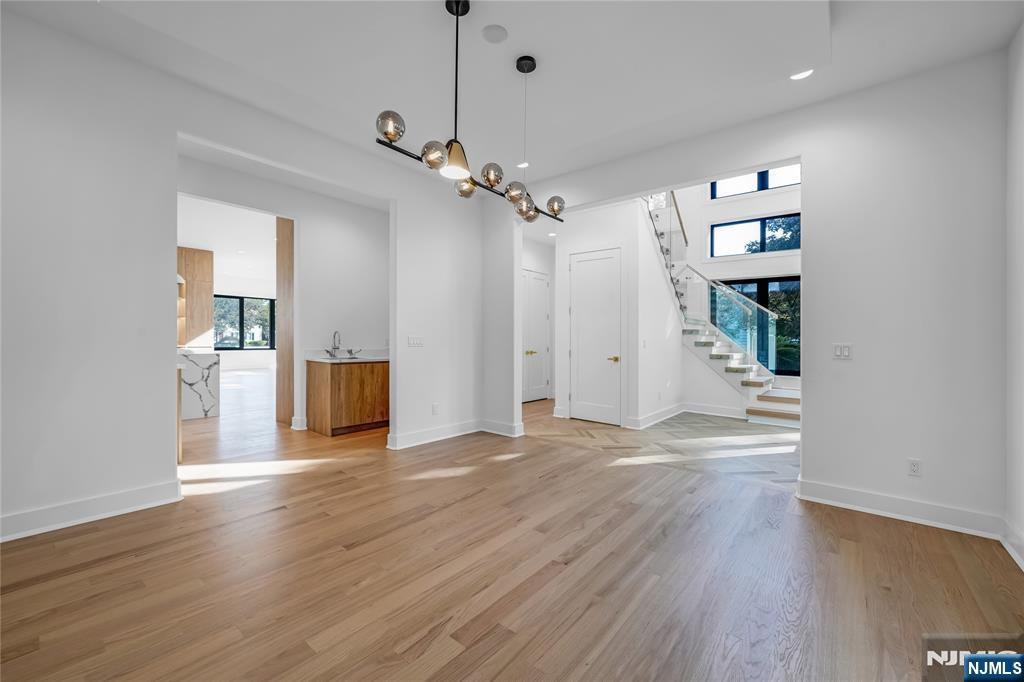 33 Oliver Road