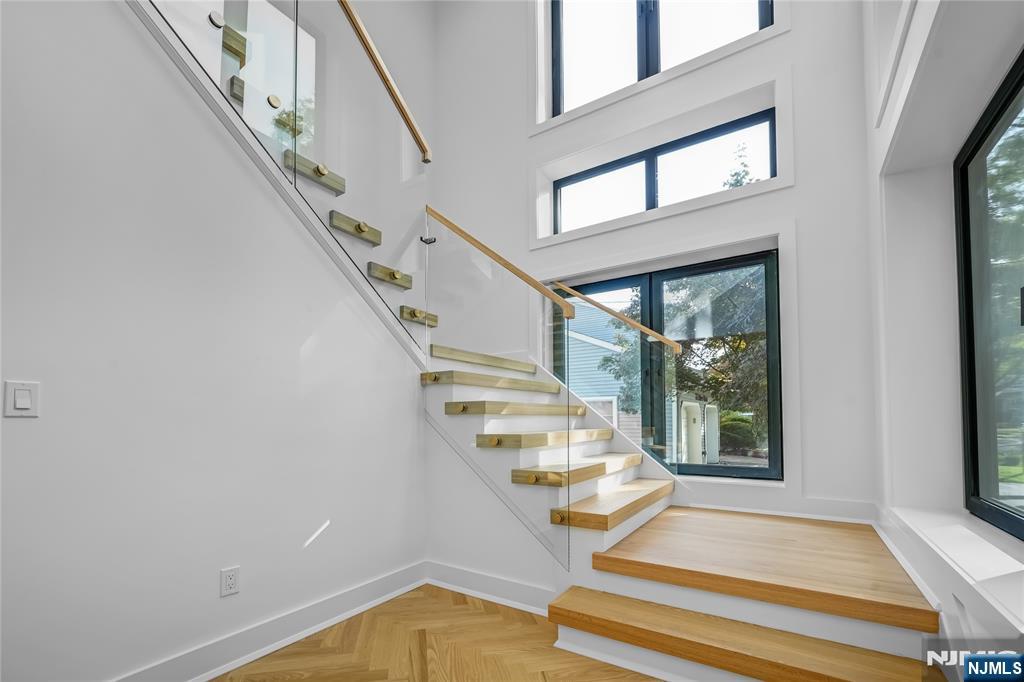 33 Oliver Road