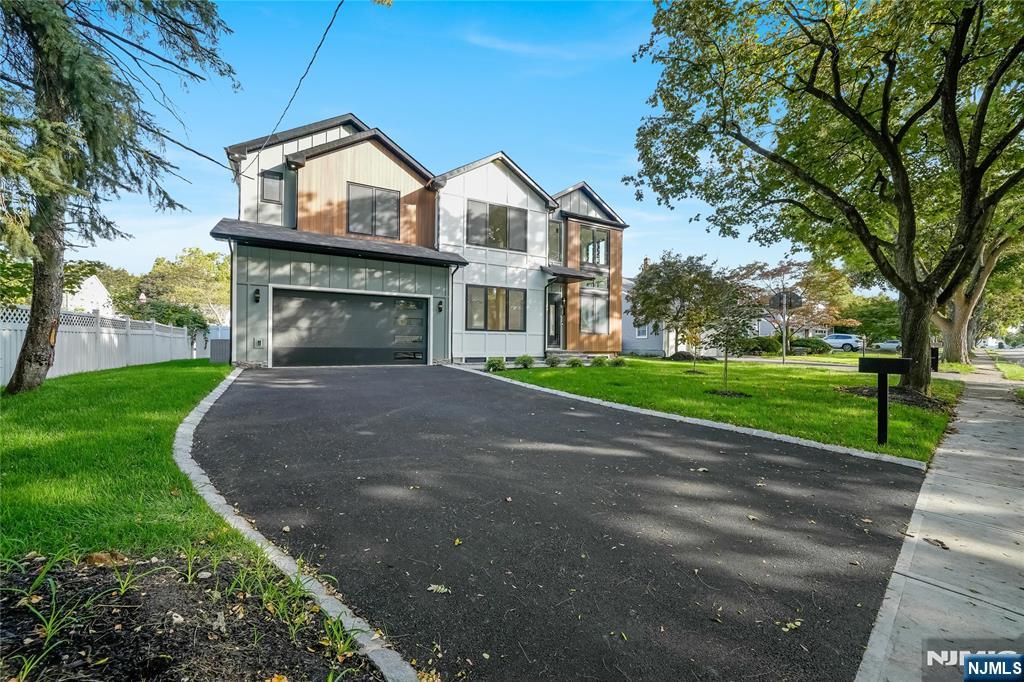 33 Oliver Road