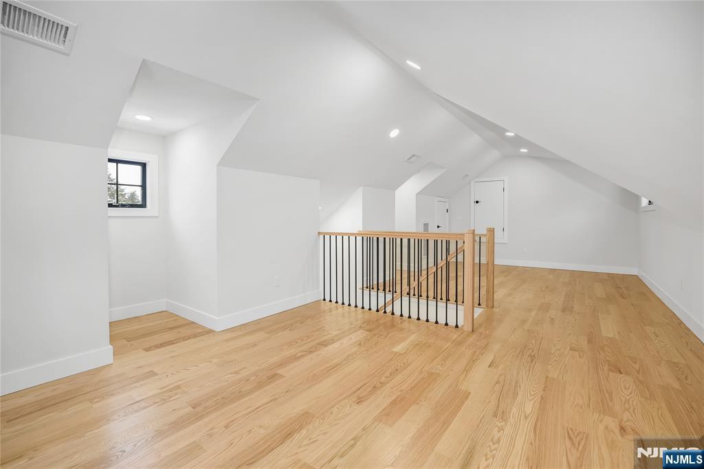 166 Forest Road