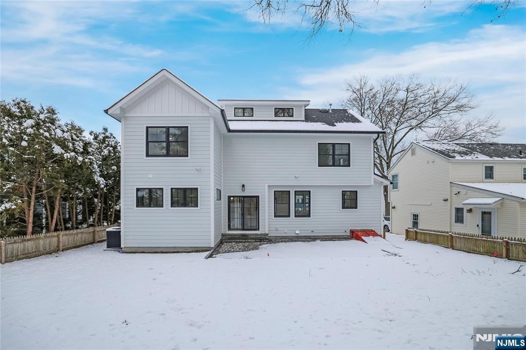 166 Forest Road