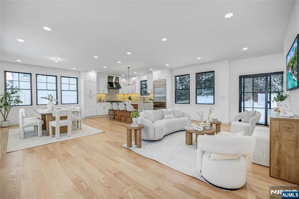 166 Forest Road