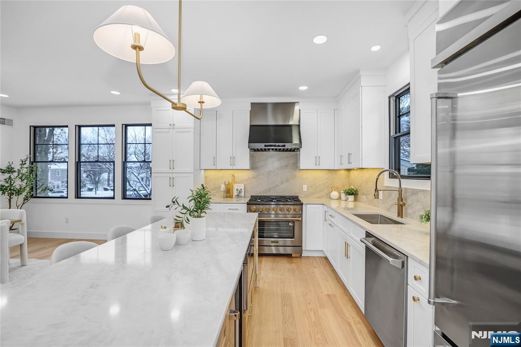 166 Forest Road