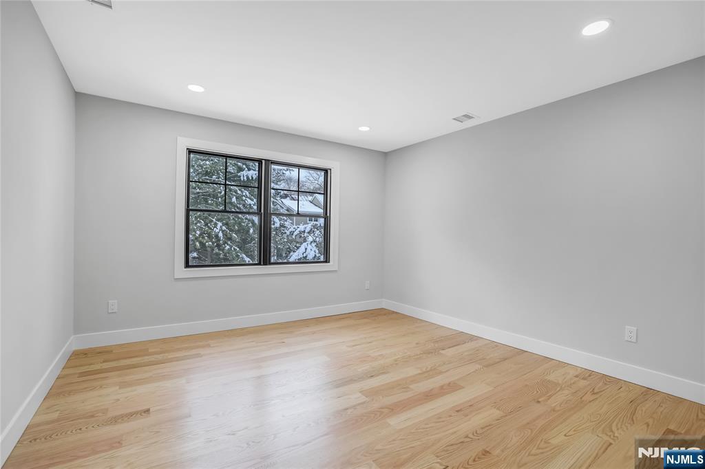 166 Forest Road