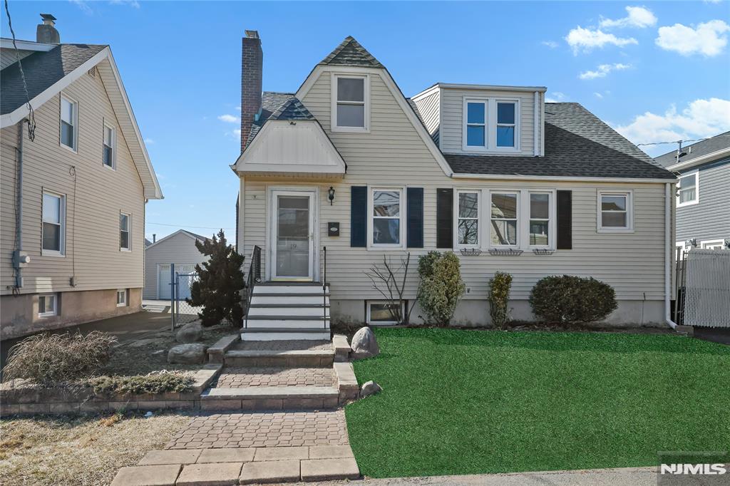 19 Woodward Street